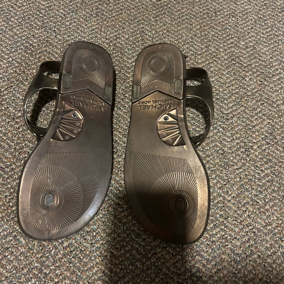 Michael kors sandals - Picture 2 of 2